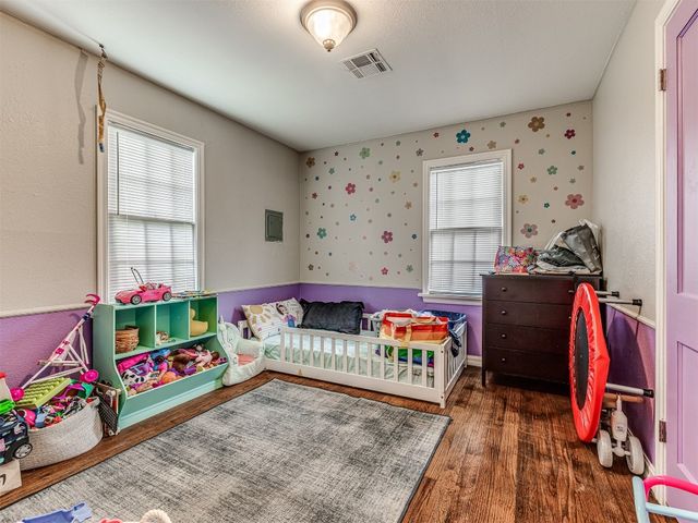 518 E Lockheed Drive, Midwest City, OK 73110