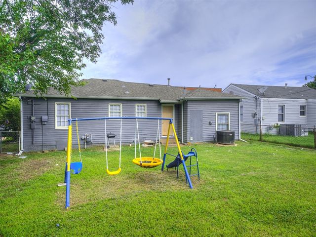 518 E Lockheed Drive, Midwest City, OK 73110
