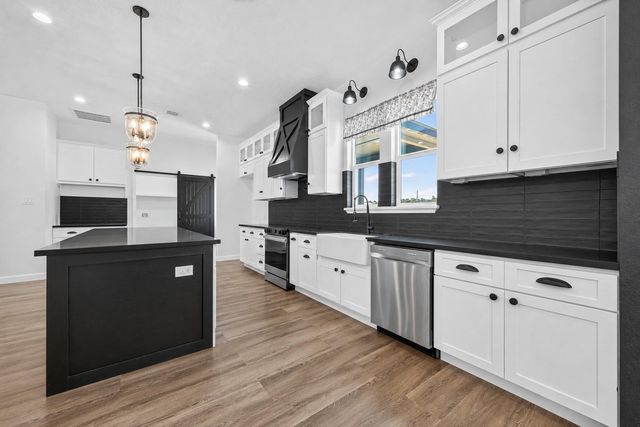 1118 Peter Pine Street, Huffman, TX 77336