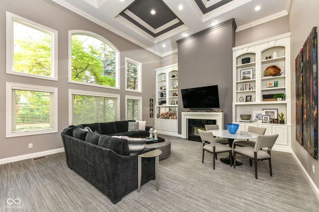 10815 Diamond Drive, Carmel, IN 46032