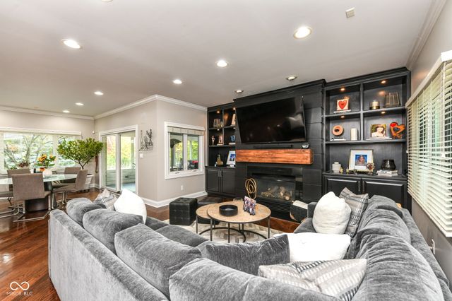 10815 Diamond Drive, Carmel, IN 46032