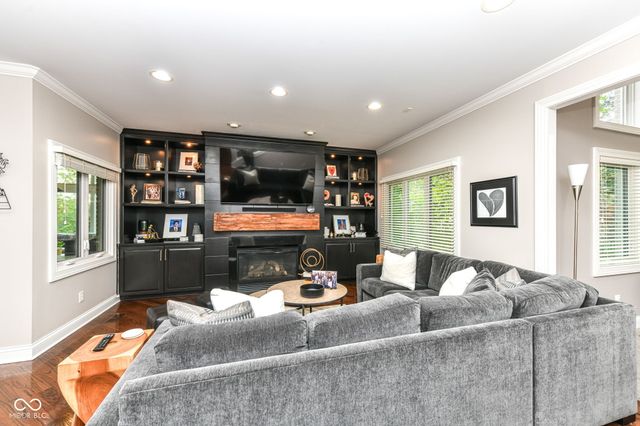 10815 Diamond Drive, Carmel, IN 46032