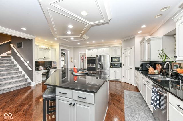 10815 Diamond Drive, Carmel, IN 46032