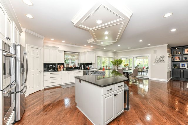 10815 Diamond Drive, Carmel, IN 46032