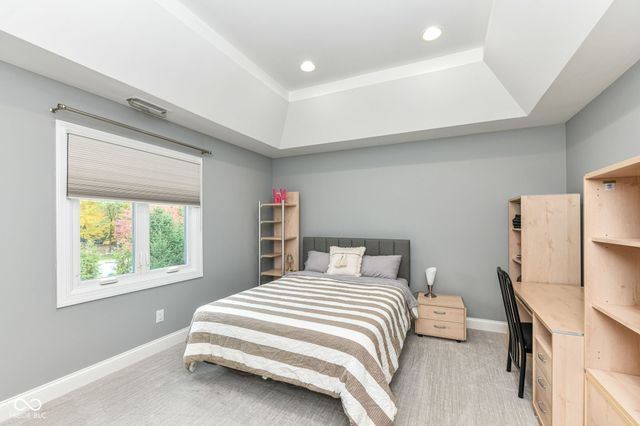 10815 Diamond Drive, Carmel, IN 46032