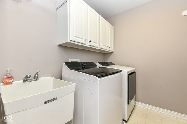 10815 Diamond Drive, Carmel, IN 46032