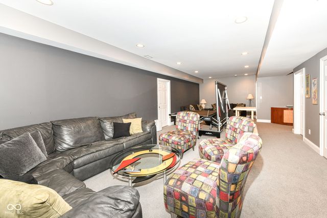 10815 Diamond Drive, Carmel, IN 46032