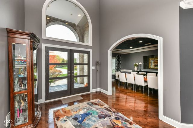 10815 Diamond Drive, Carmel, IN 46032