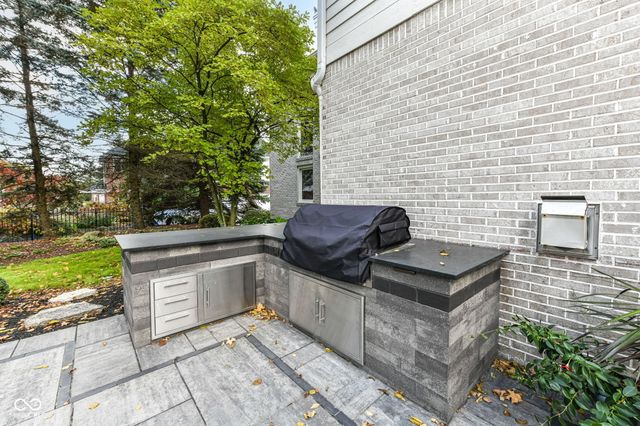 10815 Diamond Drive, Carmel, IN 46032