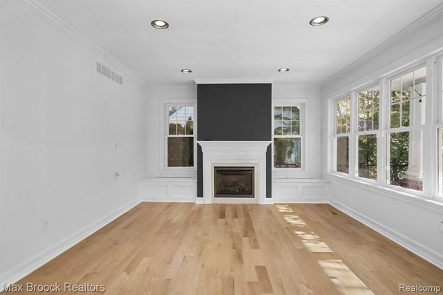 2120 Buckingham Avenue, Birmingham, MI 48009