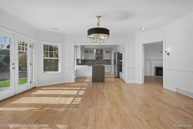 2120 Buckingham Avenue, Birmingham, MI 48009