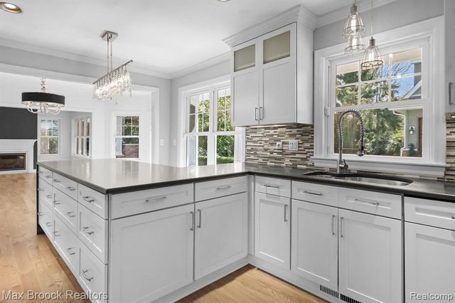 2120 Buckingham Avenue, Birmingham, MI 48009