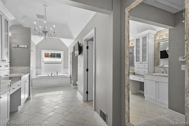 2120 Buckingham Avenue, Birmingham, MI 48009