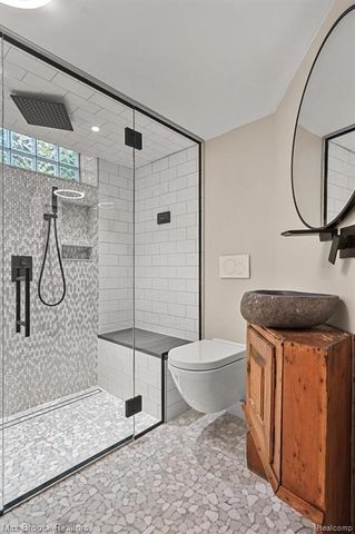 2120 Buckingham Avenue, Birmingham, MI 48009