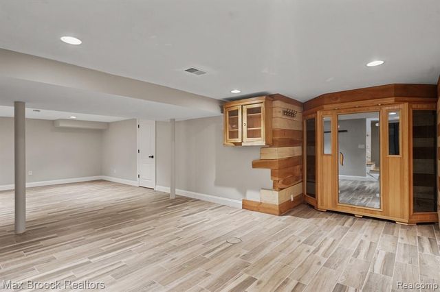 2120 Buckingham Avenue, Birmingham, MI 48009