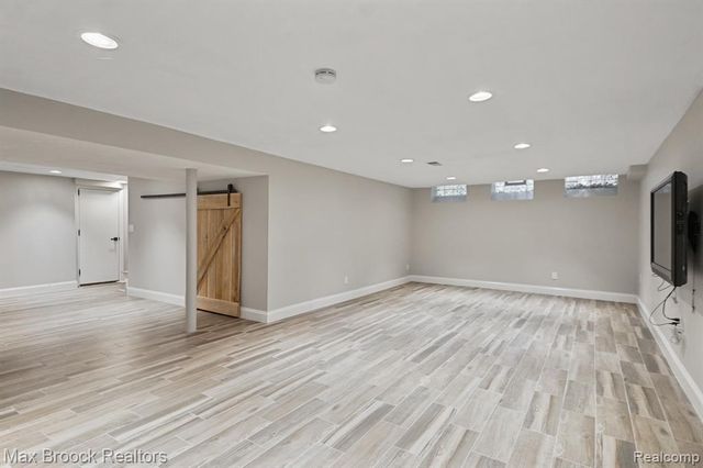 2120 Buckingham Avenue, Birmingham, MI 48009