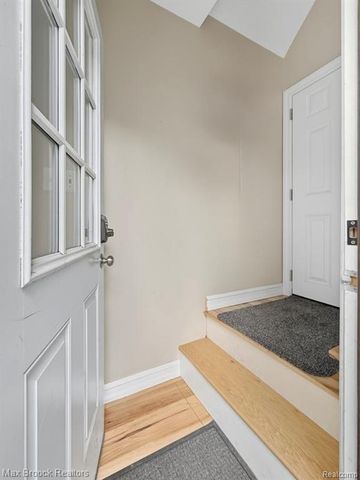 2120 Buckingham Avenue, Birmingham, MI 48009