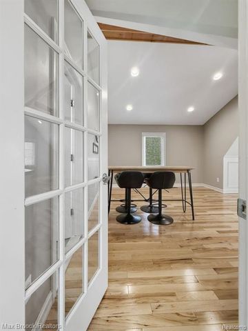 2120 Buckingham Avenue, Birmingham, MI 48009