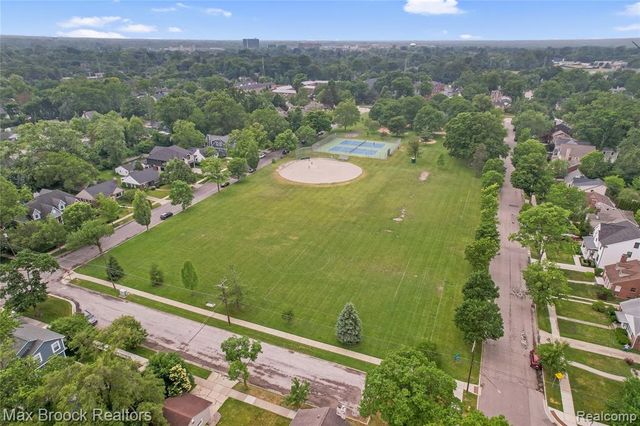 2120 Buckingham Avenue, Birmingham, MI 48009