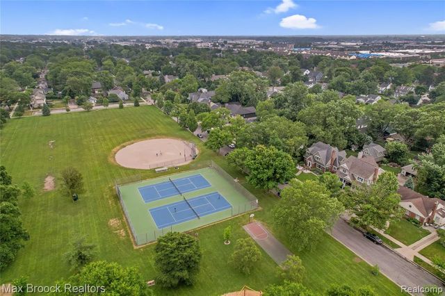 2120 Buckingham Avenue, Birmingham, MI 48009