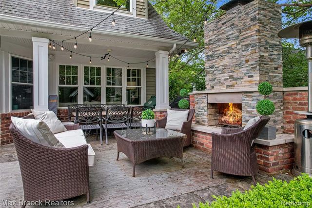 2120 Buckingham Avenue, Birmingham, MI 48009