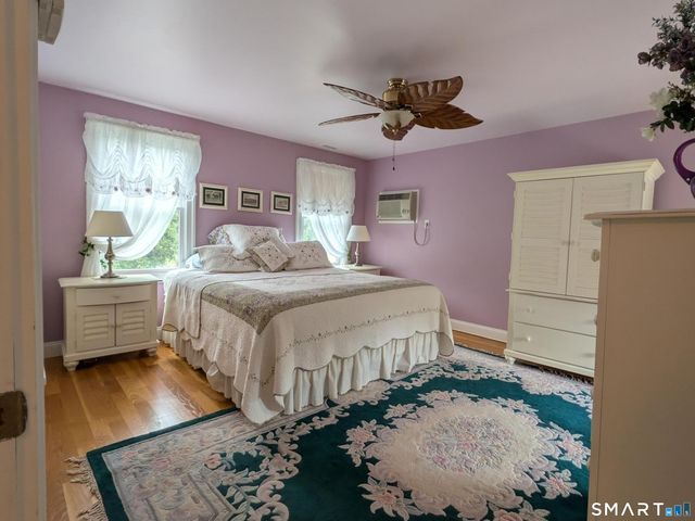 10 Shore Road, Waterford, CT 06385