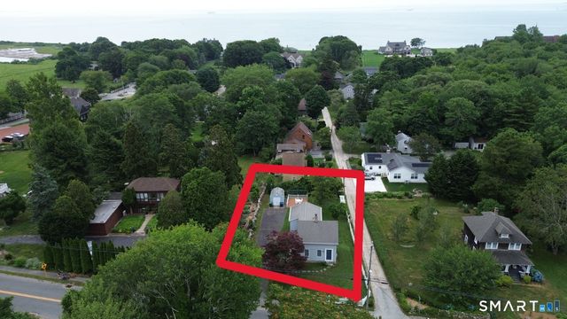 10 Shore Road, Waterford, CT 06385