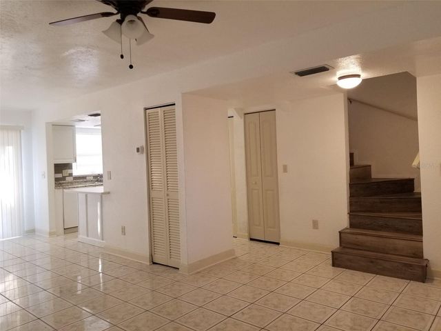 5134 TENNIS COURT CIRCLE, Tampa, FL 33617