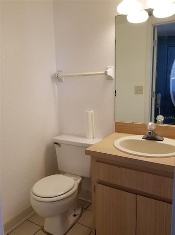 5134 TENNIS COURT CIRCLE, Tampa, FL 33617