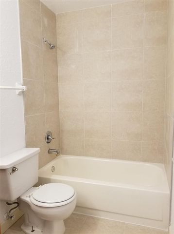 5134 TENNIS COURT CIRCLE, Tampa, FL 33617