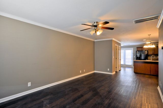 325 SAM HOUSTON CIRCLE, Clarksville, TN 37040