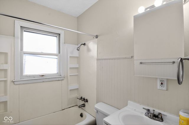 15 Myron Avenue, Indianapolis, IN 46241