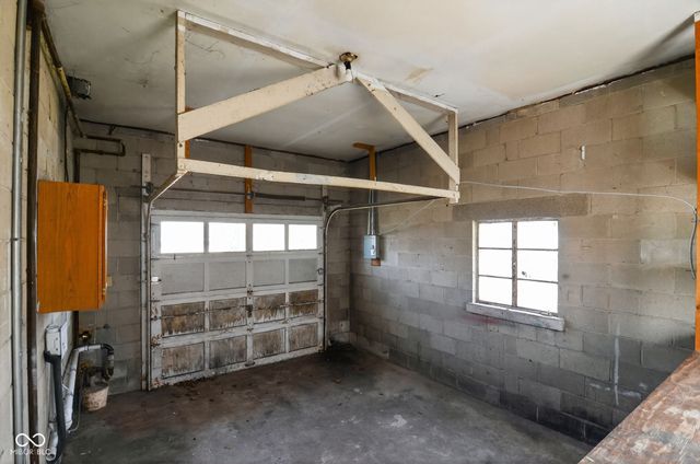 15 Myron Avenue, Indianapolis, IN 46241