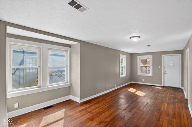 15 Myron Avenue, Indianapolis, IN 46241