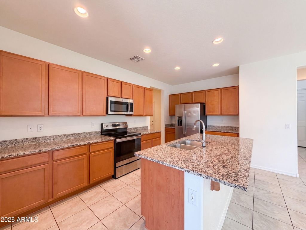 3325 W DUNBAR Drive, Phoenix, AZ 85041 — photo 2