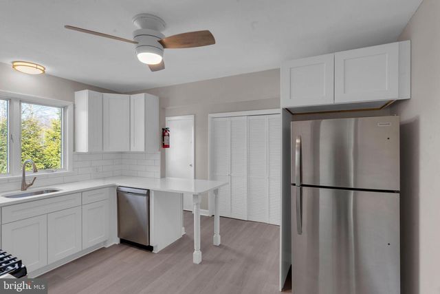 370 ROUTE 156, Hamilton, NJ 08620