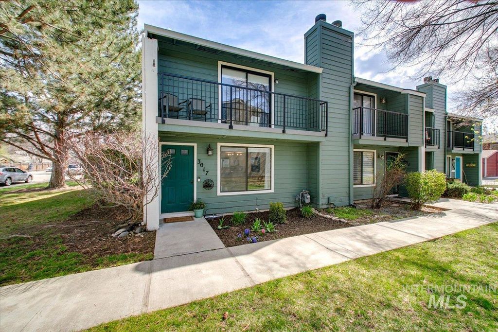 3017 S Windstream Ln, Boise, ID 83706