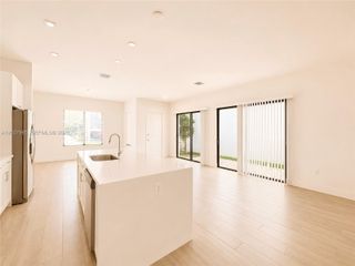8185 NW 42nd Street 8185, Doral, FL 33166