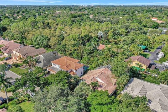 4944 Chardonnay Dr, Coral Springs, FL 33067