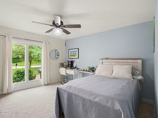 10400 Stone School Rd, Prospect, KY 40059