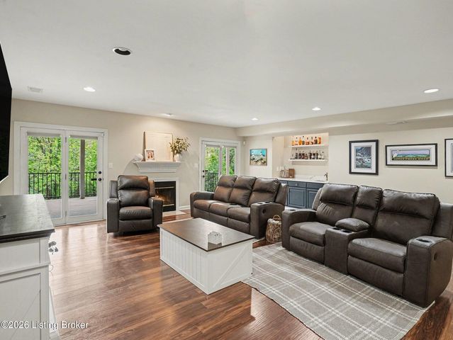 10400 Stone School Rd, Prospect, KY 40059