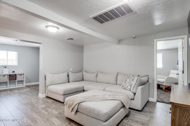 5847 E 28th Street, Tucson, AZ 85711