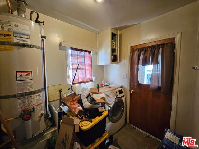 10245 S 5th Avenue, Inglewood, CA 90303