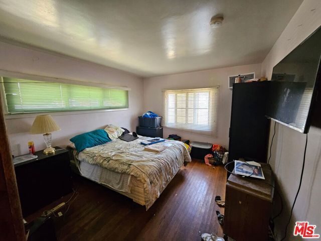 10245 S 5th Avenue, Inglewood, CA 90303