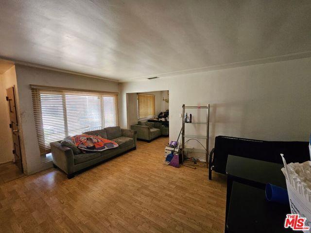 10245 S 5th Avenue, Inglewood, CA 90303
