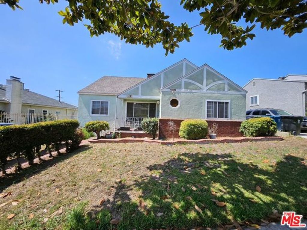 10245 S 5th Avenue, Inglewood, CA 90303