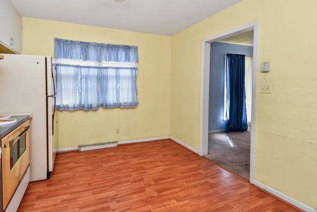 1825 S Weaver Avenue, Springfield, MO 65807