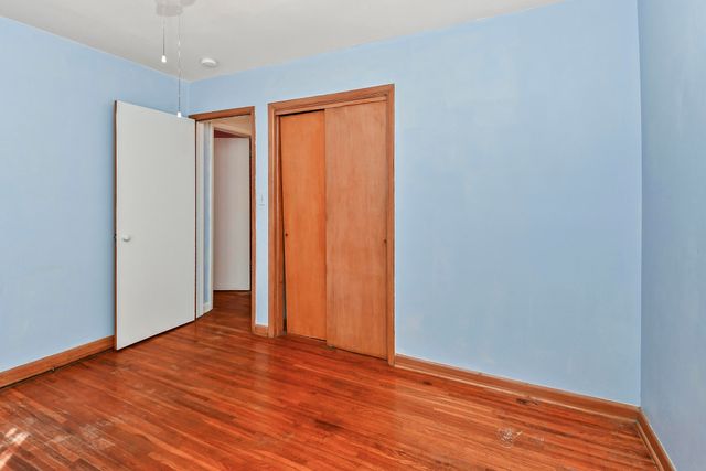 1825 S Weaver Avenue, Springfield, MO 65807