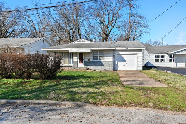 1825 S Weaver Avenue, Springfield, MO 65807