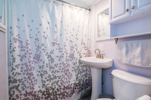 222 Plumtree Rd, Springfield, MA 01118